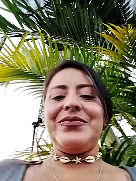LUNAGREEN_1 live webcam show