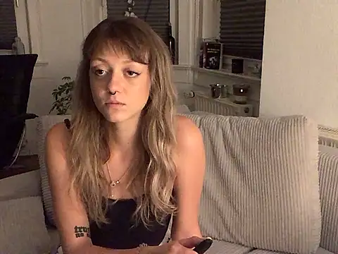 LaraaMaxx live webcam show