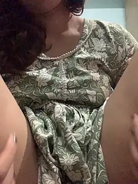 Poojachauhanlive live webcam show