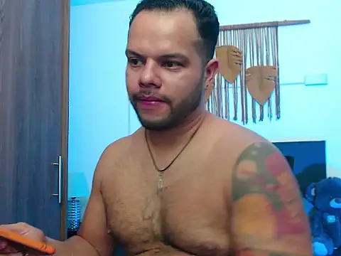 Black_adams_ webcam