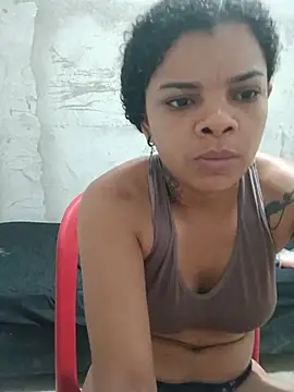 adira_dominant webcam
