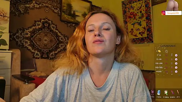 SimaGoldy live webcam show