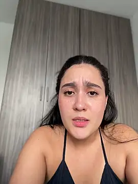 Nina_lovi webcam