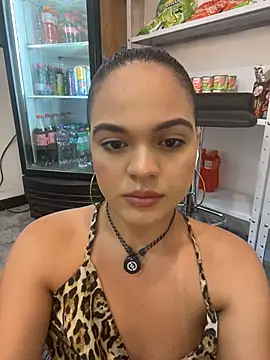 Bella-Ferrer live sex cam