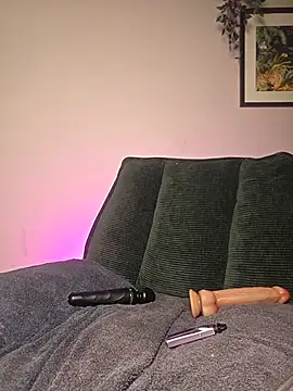 LovelyLucinda webcam