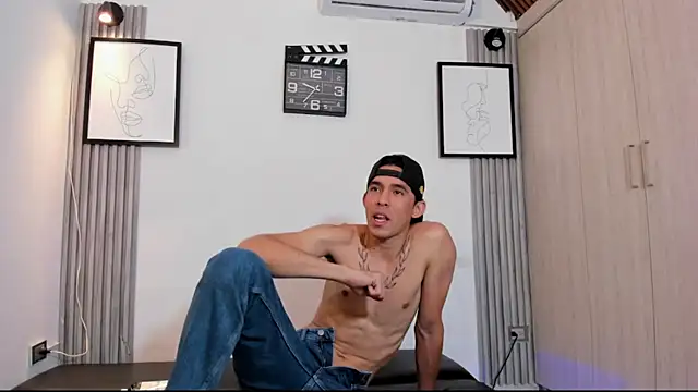 Seductive_BoysW webcam
