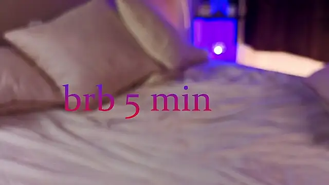 KarlaAyres webcam