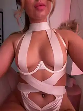 SIlviaBeyt live cam