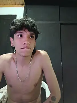 H3ll_B0Y_ live cam on StripChat