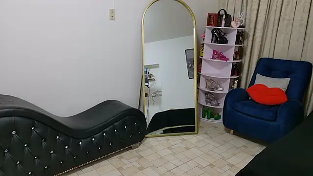 Litas_Secrets live cam on StripChat
