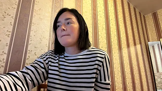Snowmilly live cam on StripChat