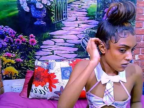 IndianPretty14u2Luv live cam on StripChat