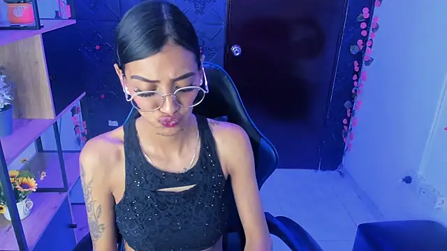KarlaSlutSkinny__ webcam