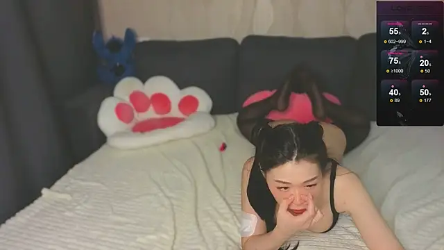 EmmaVictori1 live webcam show