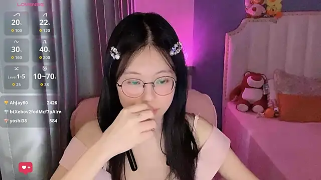 Luna-666 live webcam show