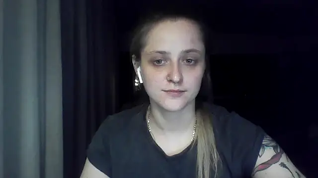 LeaWetGirl webcam