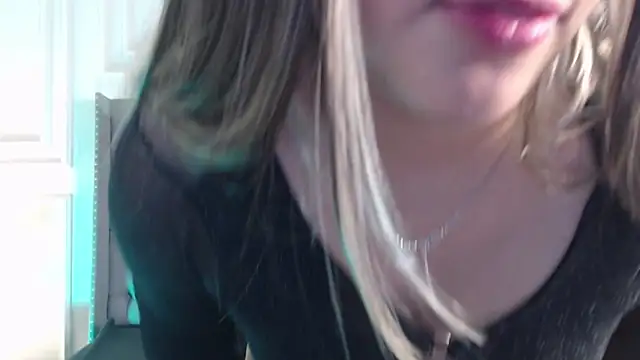SunnyLuxxx webcam