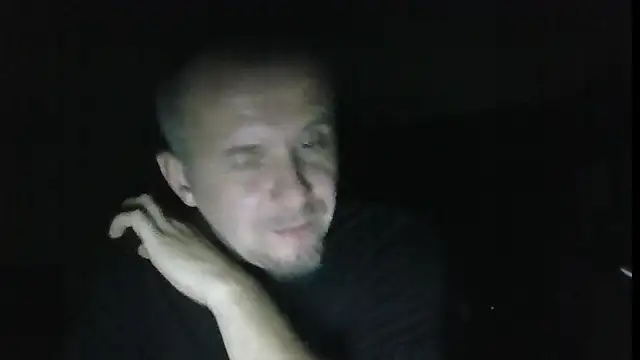 MrWhitePL live cam on StripChat