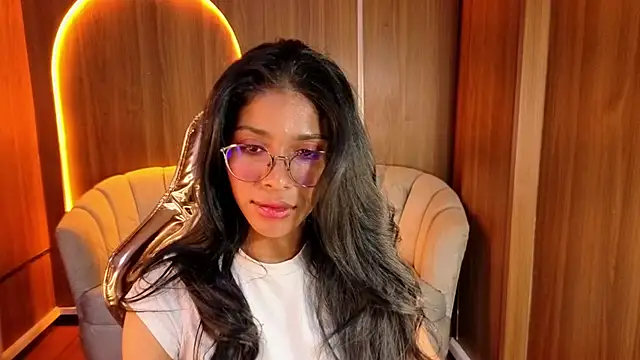 Alina_b_ webcam