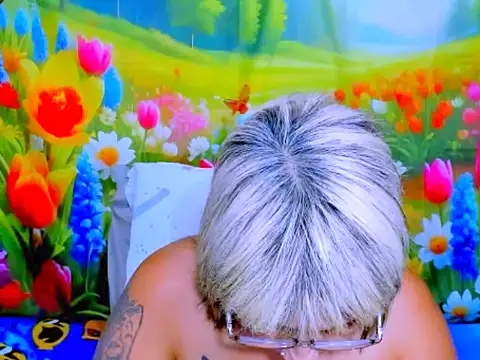 indianroxy webcam
