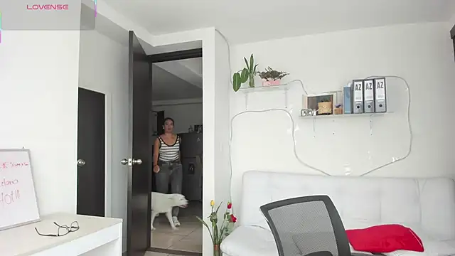 miss_secretary webcam