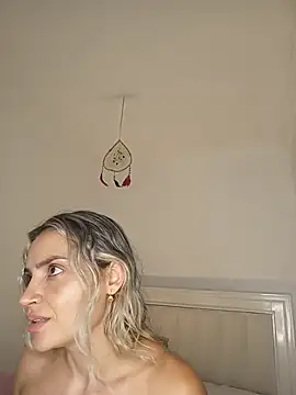 ASHLEY_BLAIR webcam
