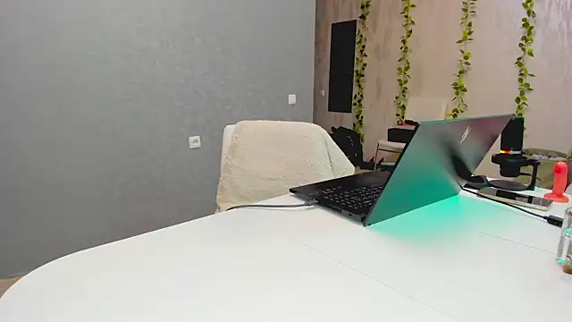 Yesss_Lilith webcam