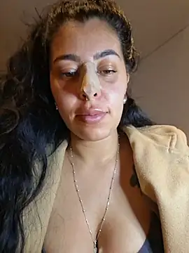 luianna - Luianna's free webcam - UK Sex Cams