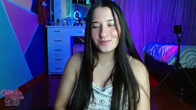 Mysticdooll69 live webcam show