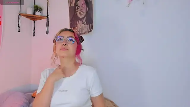MarieTaylor_ webcam