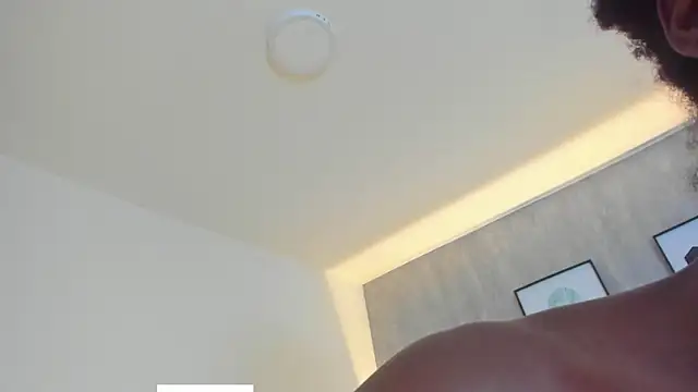 kenya_stone_1 live cam on StripChat