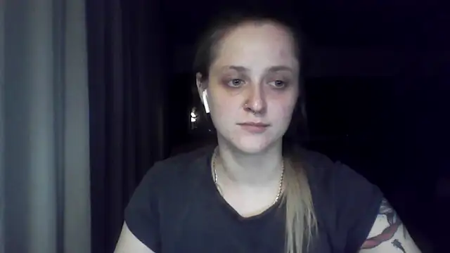 LeaWetGirl webcam