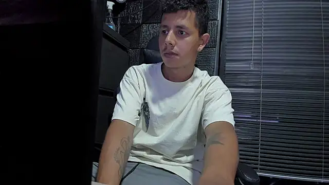 boy_bigcock24cm webcam