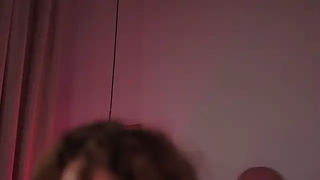 ElsaYoung live webcam show