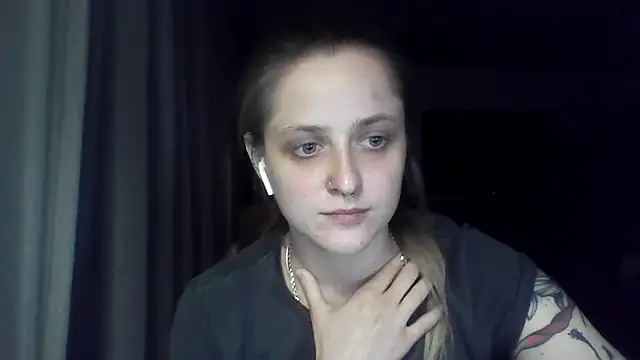 LeaWetGirl webcam