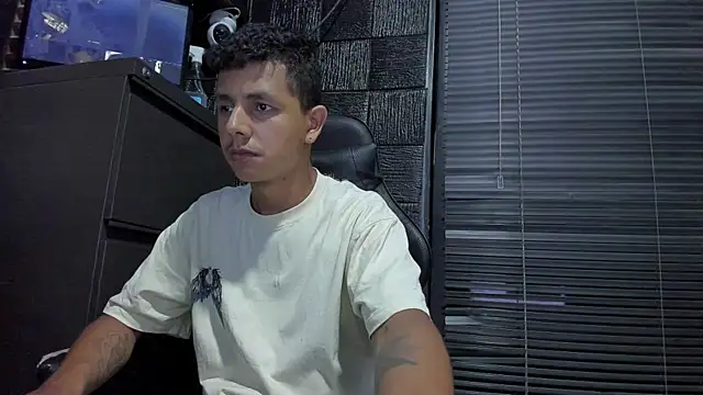 boy_bigcock24cm webcam