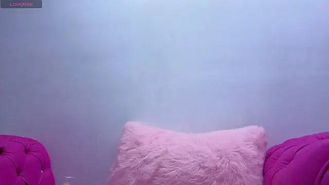 Kaely-Burning webcam