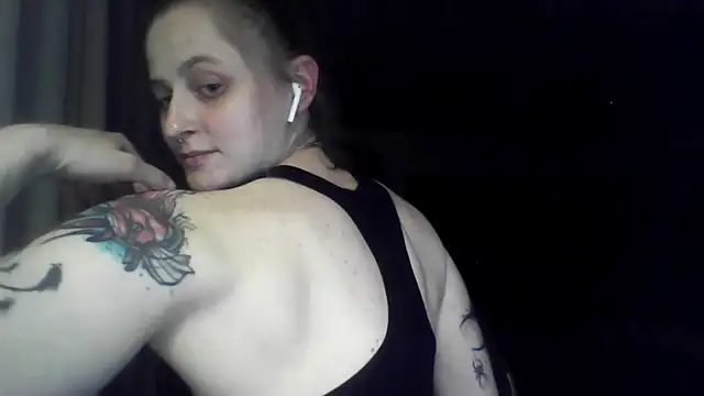 LeaWetGirl webcam