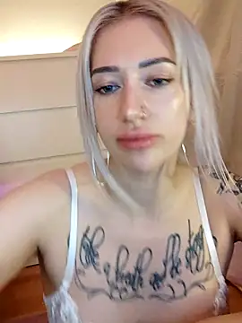 Gina-Lumara webcam