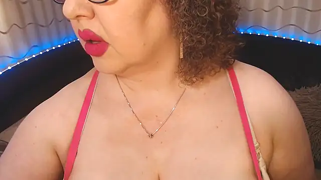 BustyKatty live webcam
