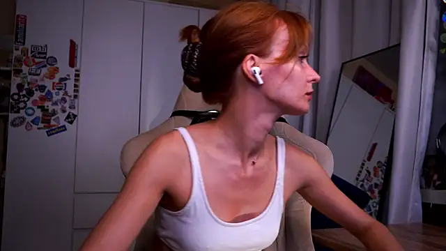 Liuba_Fox live webcam show