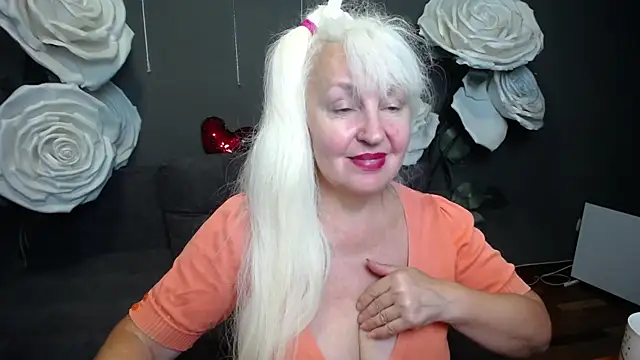 BlondyLeeBest live cam on StripChat