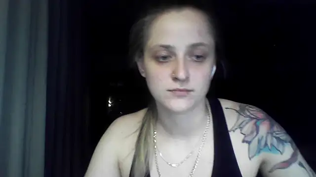LeaWetGirl webcam