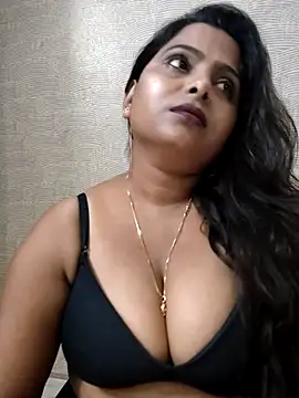 Sexyhina321 live webcam show