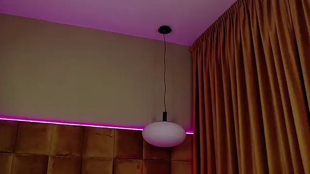 KenyaCruz live webcam show