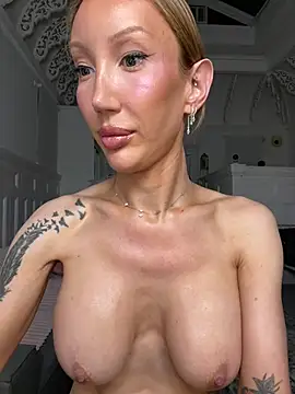 Allana29 live webcam show