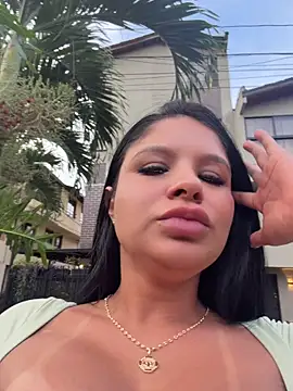 Elara_Luxe live webcam show