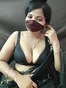 Shaniyaloveyou32 live webcam show