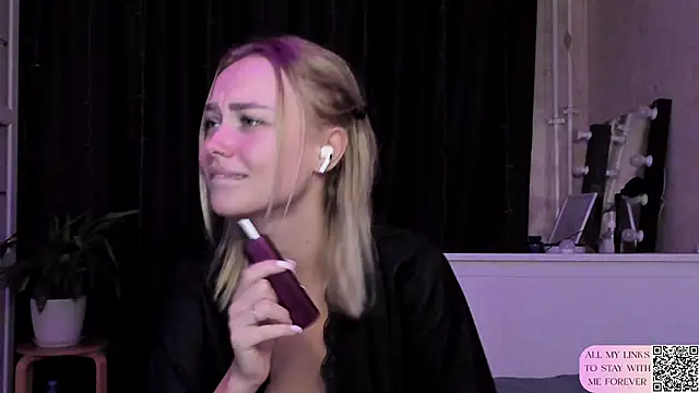 MaryDreaminess live webcam show