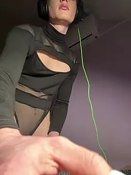 FemboyShow webcam